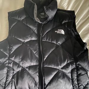Black Northface puffer vest - missing zipper